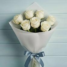 Букет 7 Белых роз Эдлесс Лав в Новодвинске