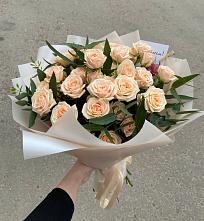 Букет Кремовые розы Латте в Новодвинске