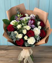 Букет цветов из:  Розы и Альстромерии в Новодвинске