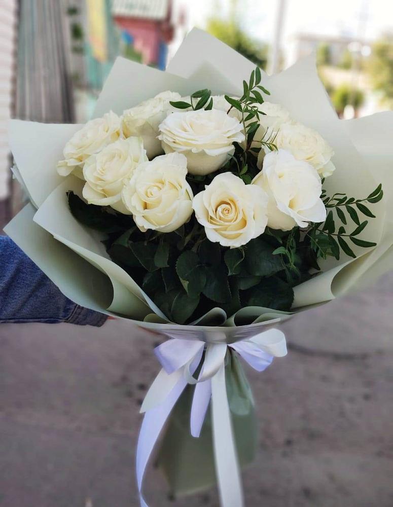 Букет Белые розы Проуд в Новодвинске