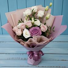 Букет цветов из:  Розы и Лизиантусы в Новодвинске