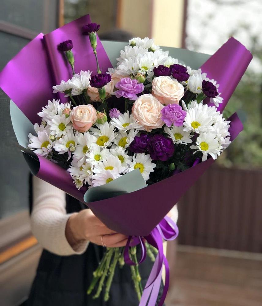 Букет цветов из: Хризантемы, Гвоздики и Розы в Новодвинске