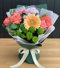 Букет цветов из:  Гвоздики, Розы, Герберы и Хризантемы в Новодвинске