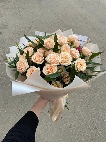 Букет Кремовые розы Латте в Новодвинске