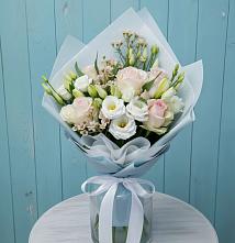 Букет цветов из:  Розы и Лизиантусы в Новодвинске