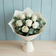 Букет Белые розы в Эвкалипте в Новодвинске