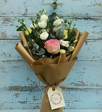Букет цветов из:  Розы и Лизиантусы в Новодвинске