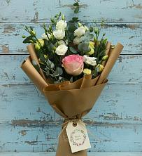 Букет цветов из:  Розы и Лизиантусы в Новодвинске