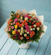 Букет Микс из разноцветных кустовых роз в Новодвинске